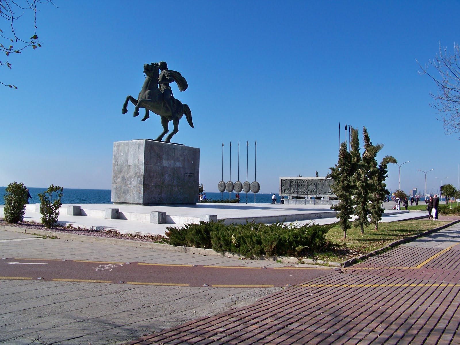 Фото Памятник Александру Македонскому