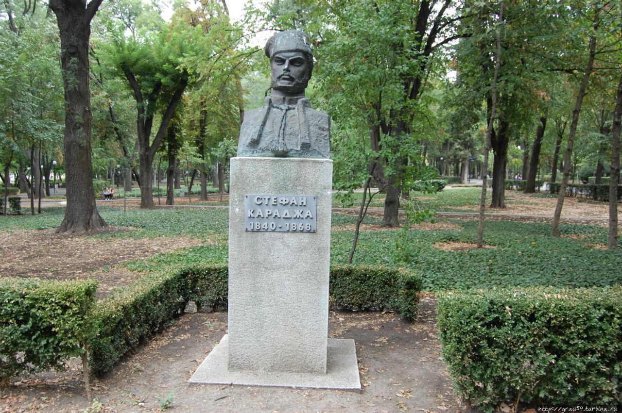 Фото Памятник Стефану Карадже