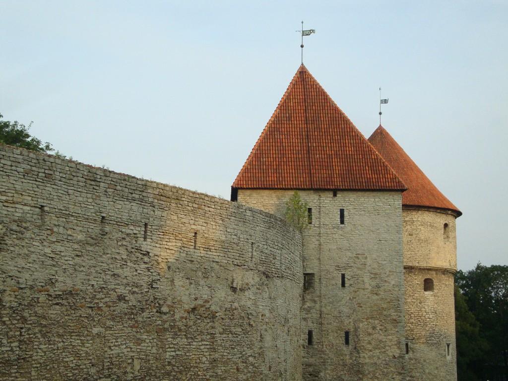 Фото Таллинская городская стена