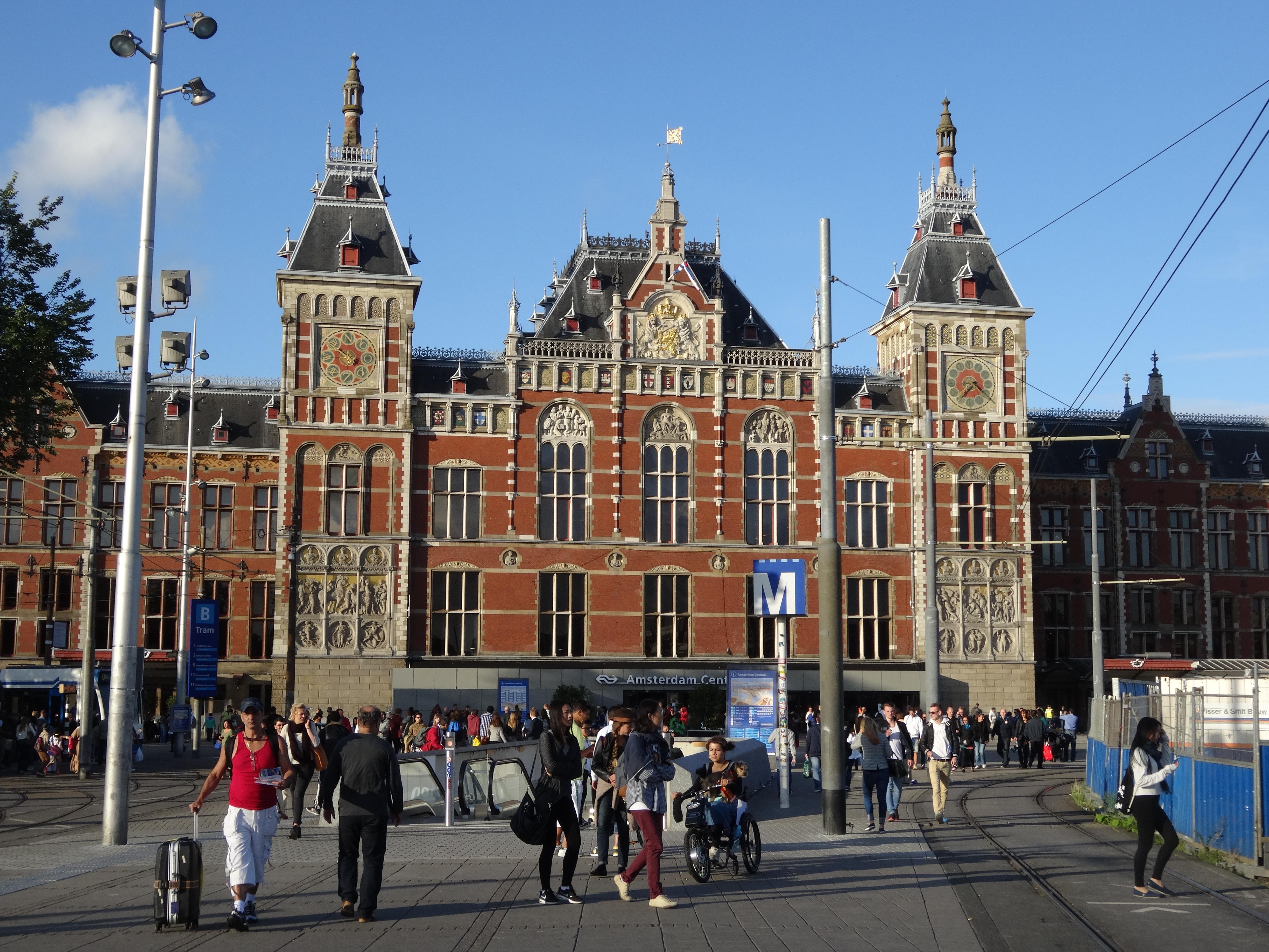 Фото Центральный вокзал Амстердама